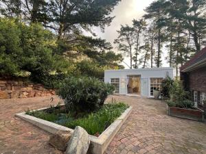 Mountain Vineyard Cottage