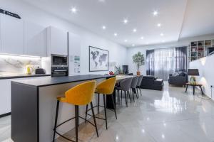 Spacious and stylish apartment