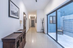 Spacious and stylish apartment