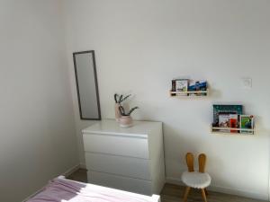 Maisons de vacances Les Dunes - Omaha Beach : photos des chambres