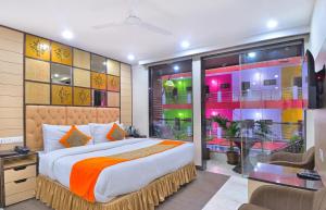 Hari Homes - Just a min walk from New Delhi Railway Station