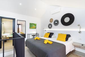 Home2Book Modern Design Seaview Apt, Pool&Terrace