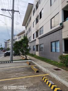 Haus of Emerald Studio Condo - Plumera by Kevin