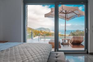 Goldeneye luxury Villas