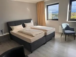 布鲁肯托旅馆 - 埃克斯特塔尔