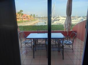 Luxury Apartment, Marina, Beach & Pool II