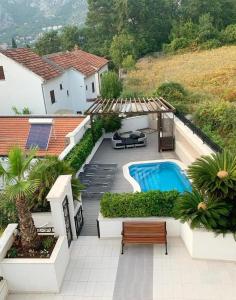 Apartment with private pool Kotor, Ljuta