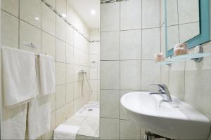 Hotels Hotel Triton : photos des chambres