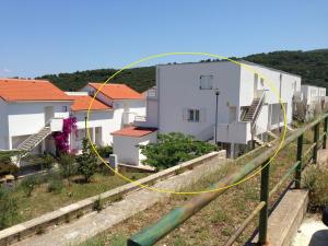 Apartment Bubi - 3hvězdičkové hotely ve městě Nečujam