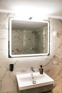 Chris & Mary Comfort Rooms LAMPRAKI THESSALONIKI