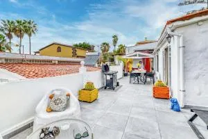 Family Villa with Terrace, Hot Tub, Pool, View and Grill in Chayofa - Chayofa