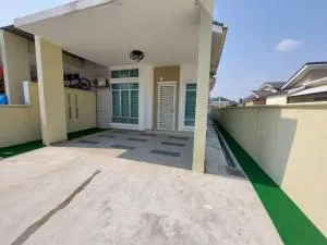 Restu Ibu Homestay And Guesthouse - Kampong Bukit Naga