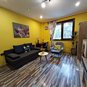 Heart of Sofia Residence - Private Parking in the city center