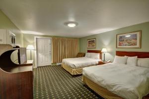 Colonial Motel and Spa