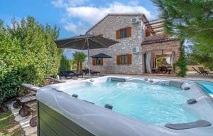 Nice Home In Cabrunici With Wifi