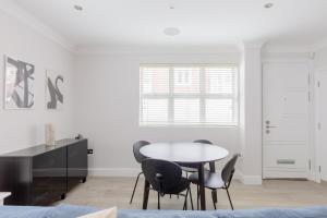 Hidden 2BD Gem Opposite Hyde Park