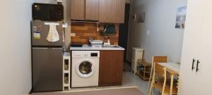 condo with WiFi Swimming pool