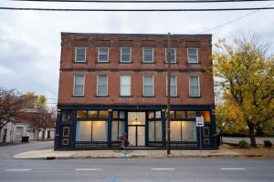 KING Sleep10 5Bed 4BR 2BA Swepson ICON