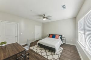 Beautiful 1bd Apt I Properties By Preston