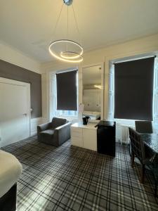 Luxury Family Room With Private bathroom in the heart of Edinburgh