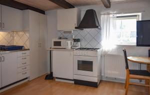 Stunning Home In Tomelilla With Wifi