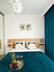 Lumina stylish 3-room apart with balcony