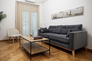 Cozy Apartment in Larisis 9-11