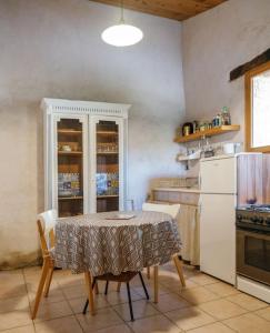 Maisons de vacances Cute stone cottage in Provence : photos des chambres