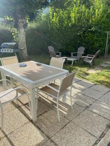 Maisons de vacances Maison bord de mer 50 M : Maison 3 Chambres 