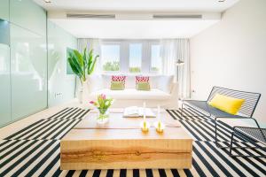 Homeclub Luminoso Apartamento Centro Colon XXVI