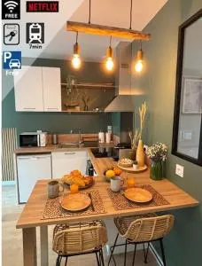 Studio Bois flotté Cherbourg Netflix Parking - La Bucaille