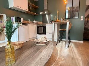 Appartements Studio Bois flotte Cherbourg Netflix Parking : photos des chambres