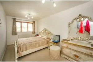 Double Bedroom En-Suite, a Home-Away-From-Home Experience in Solihull - 汉普顿茵雅顿