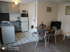 Maisons de vacances Charmant petit logement : Maison 1 Chambre