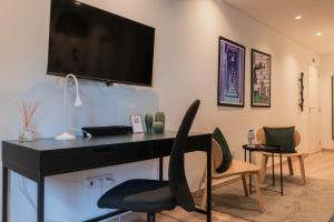 7Min to Uni Sé-Velha - AC - Work Desk - 300MBs WiFi - Suite 4