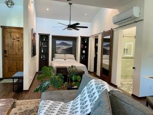 Cozy Guesthouse with Rooftop Deck