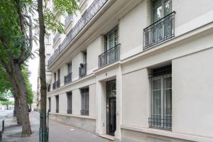 Airy and Stylish 1BD Flat ile Saint-Louis