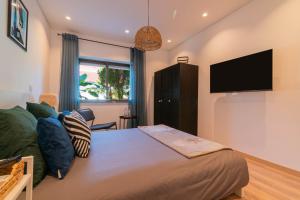 7Min to Uni Sé-Velha - AC - Work Desk - 300MBs WiFi - Suite 3