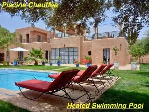 Villa Scil de luxe, Piscine chauffée, 3 Suites, Hamam, Jacuzzi extérieur, salle de sport, vue sur l'Atlas, Parkings Privé, Pas de Vis à Vis ! - El Aggada