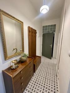 Nikkis vintage apartment in old town