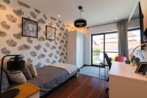 7Min to Uni Sé-Velha - AC - Work Desk - 300MBs WiFi - Suite 7