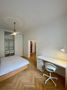 Nikkis vintage apartment in old town