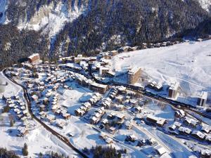 Appartement cosy à Courchevel avec chambre spacieuse et parking - FR-1-563-44