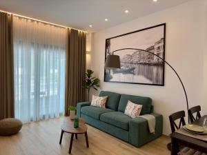 Astris Home - Lux Stay with Pool & Gym by TT