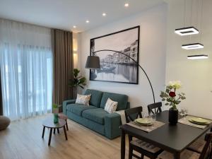 Astris Home - Lux Stay with Pool & Gym by TT