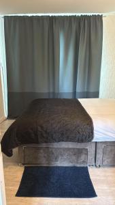 Guest House in Rose Meare Gardens