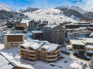 Appartement 3 pièces à Courchevel, proche des pistes avec parking et Wi-Fi - FR-1-563-61