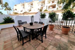 Townhouse Close To Town And Beach