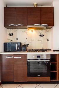 RING ApArt Hotel - Spacious DeLuxe Apartment with Big Terrace and Free Underground Parking