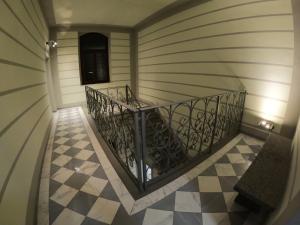 Five Roses Bed & Breakfast